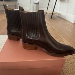 Bobbies Brown Boots